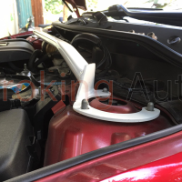 Thanh giằng khoang máy Mazda 2 chính hãng Ultra Racing