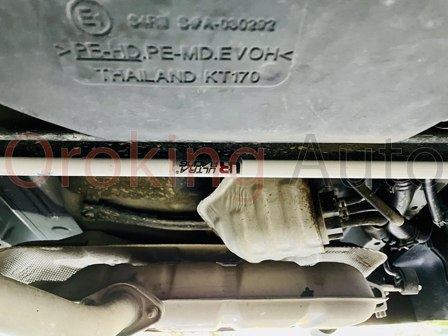 thanh-chong-lat-sau-mazda-cx3-chinh-hang-ultra-racing (1)