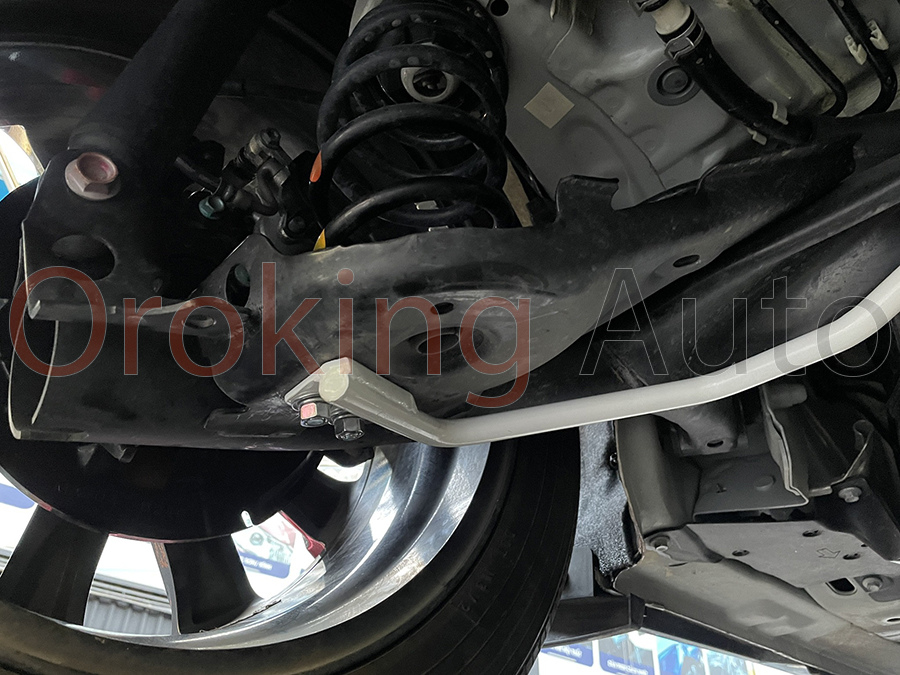 thanh-chong-lat-sau-mazda-cx3-chinh-hang-ultra-racing (4)