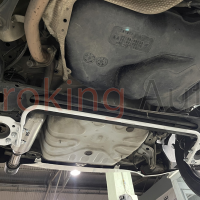 Thanh chống lật sau Toyota Avanza chính hãng Ultra Racing