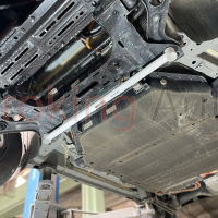 Thanh giằng Ultra Racing giúp cải thiện khả năng ôm cua