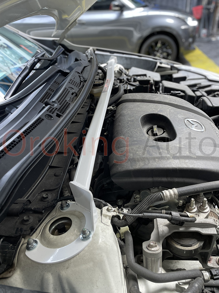 Thanh giằng khoang máy Mazda CX3 chính hãng Ultra Racing