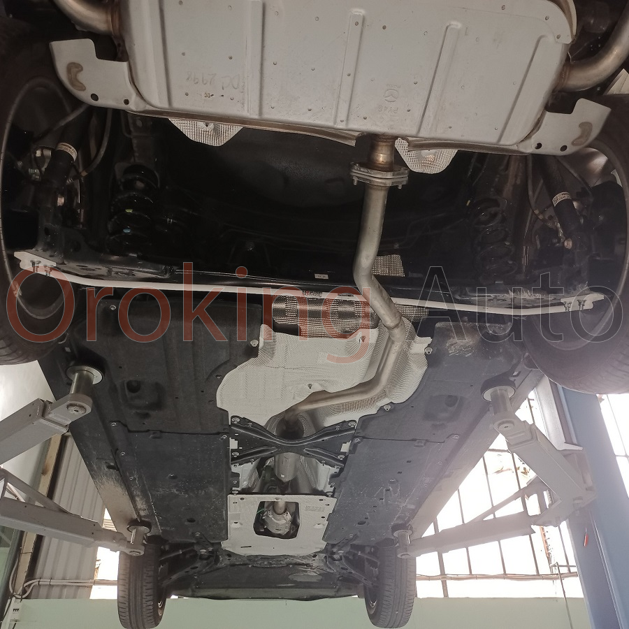 thanh-chong-lat-sau-mazda-3-2020-chinh-hang-ultra-racing