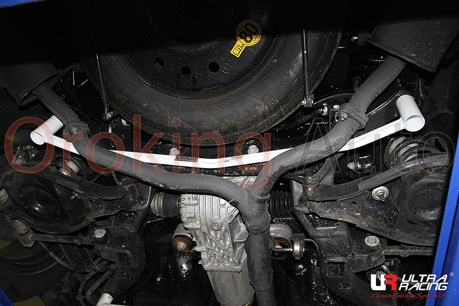 Thanh giằng gầm sau Chevrolet Captiva chính hãng Ultra Racing