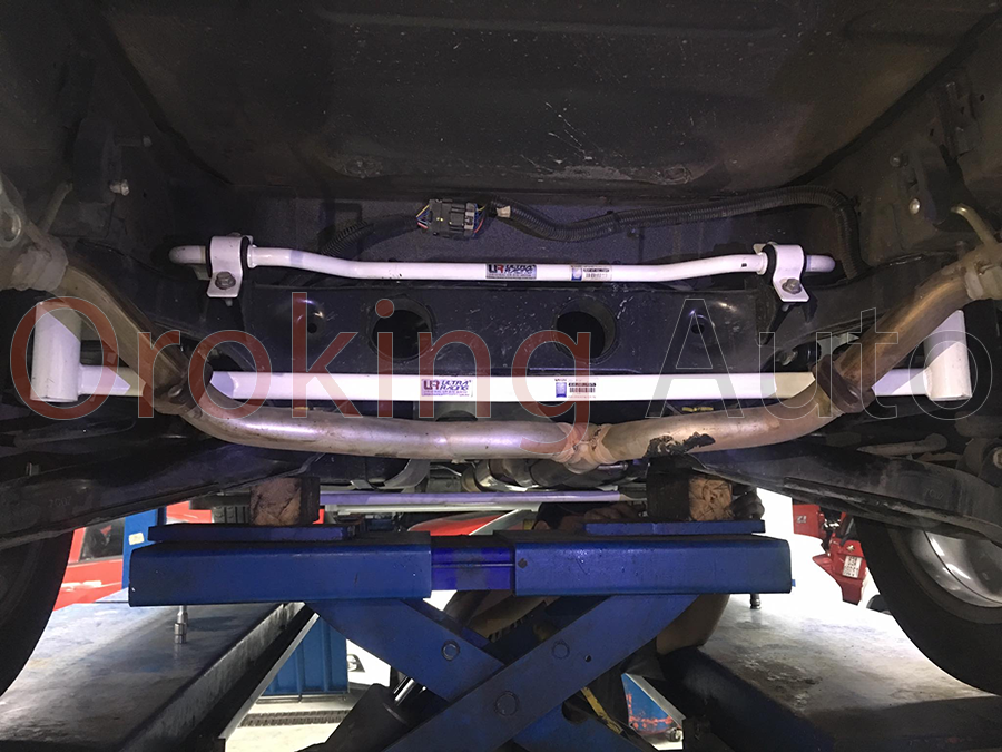 thanh-giang-gam-sau-chevrolet-captiva-chinh-hang-ultra-racing (3)