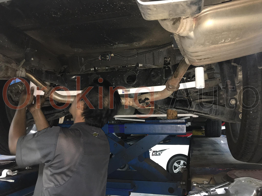 Thanh Giằng Gầm Sau Chevrolet Captiva Chính Hãng Ultra Racing
