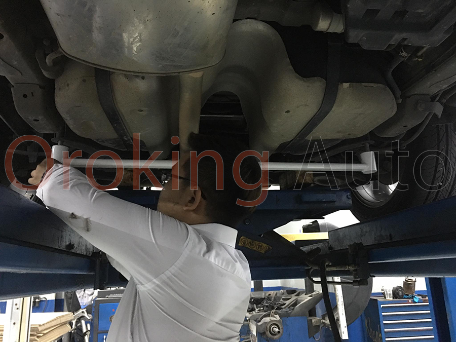 thanh-giang-gam-sau-chevrolet-captiva-chinh-hang-ultra-racing (5)