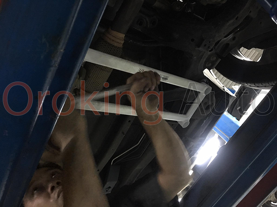 Thanh Giằng Gầm Trước Chevrolet Captiva Chính Hãng Ultra Racing