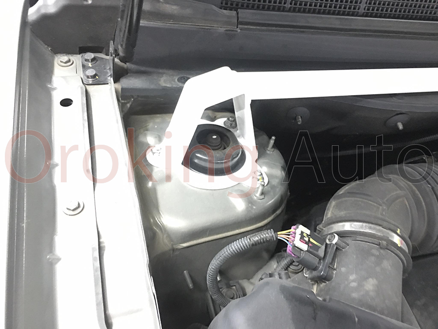 Độ thanh giằng khoang máy Chevrolet Captiva chính hãng Ultra Racing