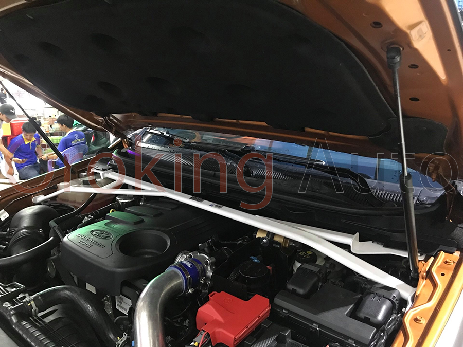 Độ thanh giằng khoang máy Mazda BT50 chính hãng Ultra Racing