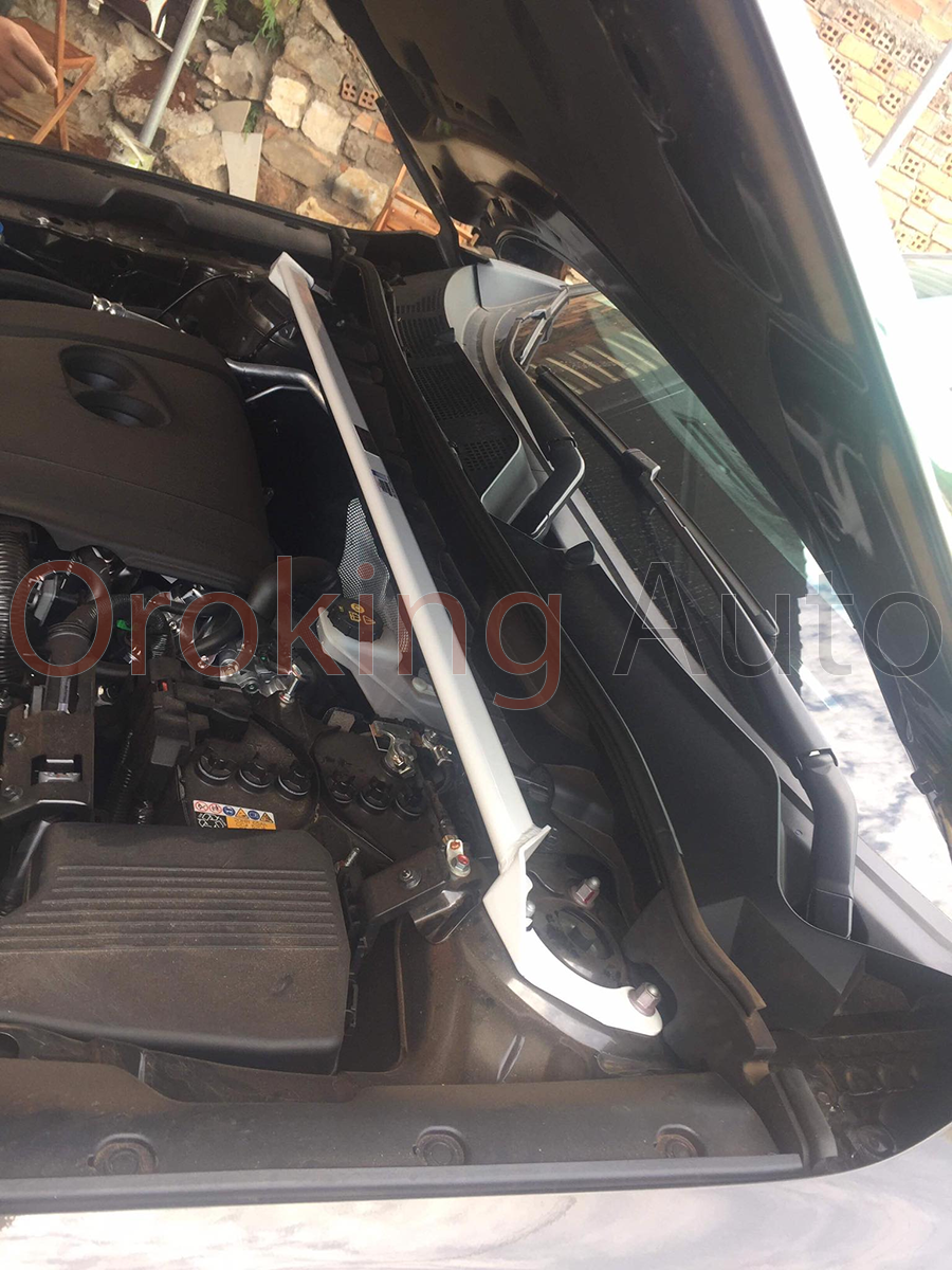 thanh-giang-khoang-may-mazda-cx5-chinh-hang-ultra-racing (1)