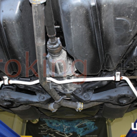 Thanh giằng Ultra Racing giúp cải thiện khả năng ôm cua