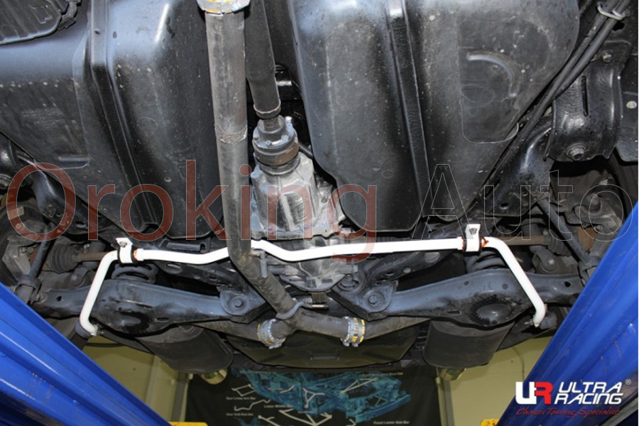 Thanh giằng Ultra Racing giúp cải thiện khả năng ôm cua