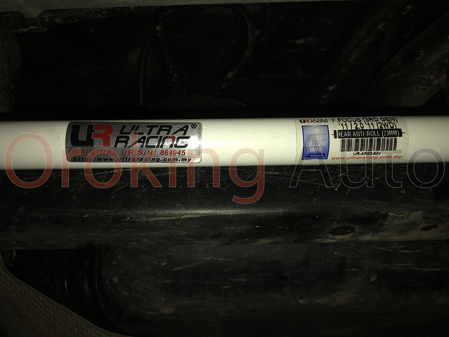 Thanh giằng Ultra Racing giúp cải thiện khả năng ôm cua