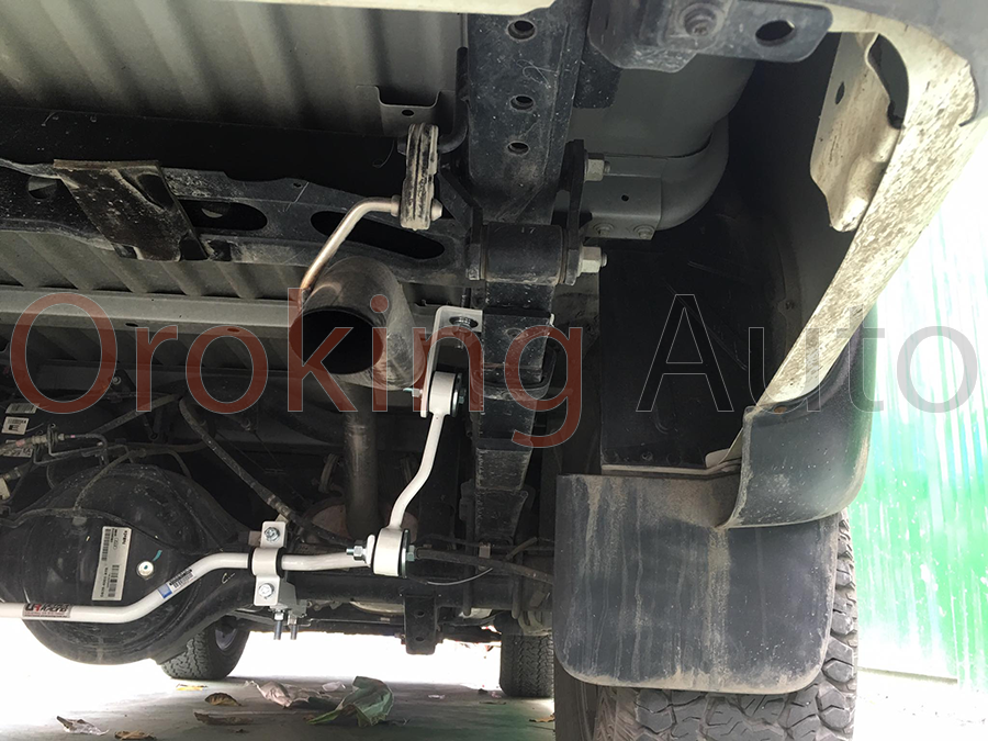 thanh-chong-lat-sau-ford-ranger-chinh-hang-ultra-racing (2)