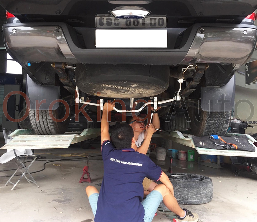 thanh-chong-lat-sau-ford-ranger-chinh-hang-ultra-racing (6)