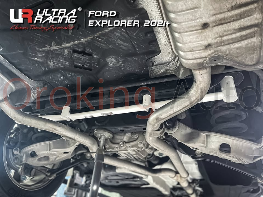 thanh-giang-gam-sau-ford-explorer-chinh-hang-ultra-racing (2)
