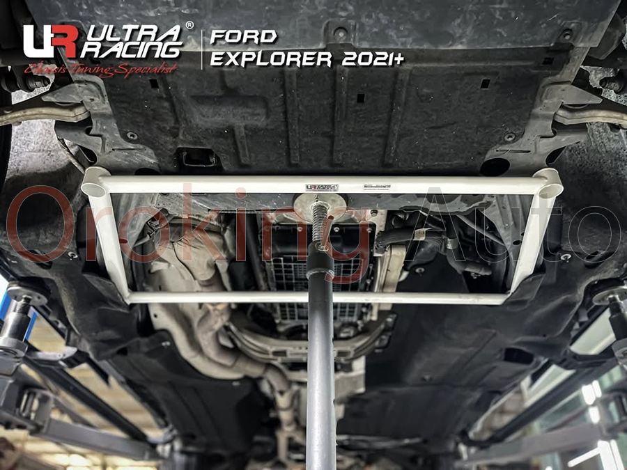 thanh-giang-gam-truoc-ford-explorer-chinh-hang-ultra-racing (4)