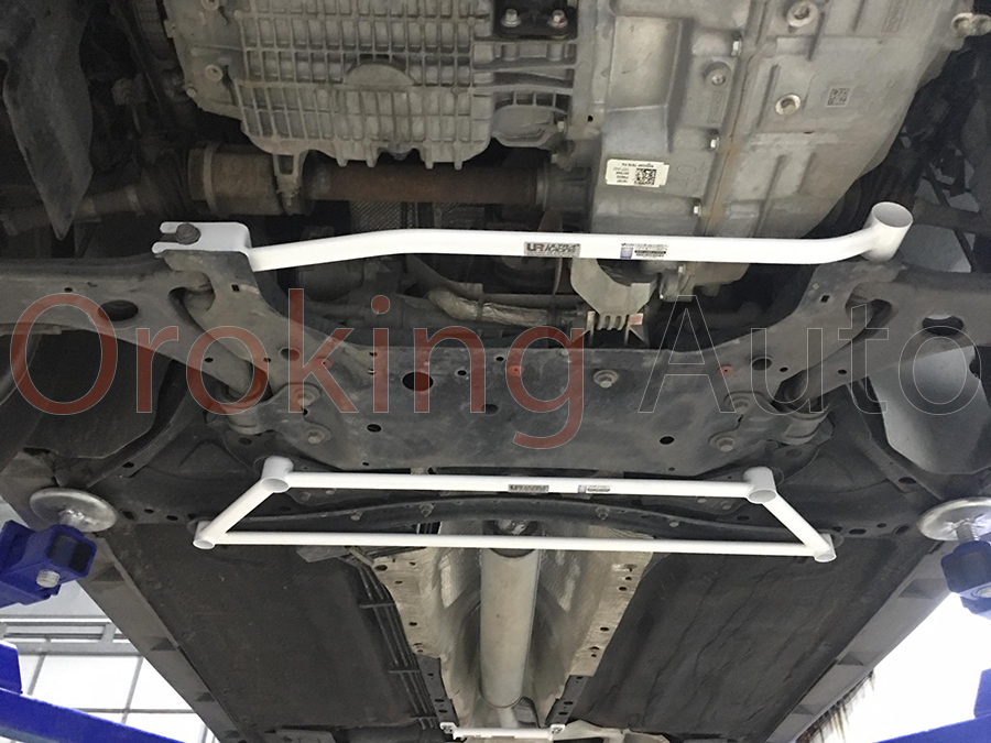 thanh-giang-gam-truoc-ford-focus-chinh-hang-ultra-racing (4)