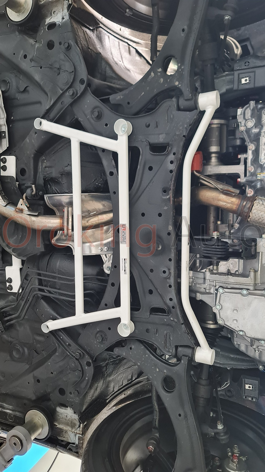 thanh-giang-gam-truoc-honda-hrv-chinh-hang-ultra-racing (3)