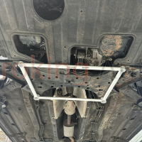 Thanh giằng gầm trước Kia Carens 2021+ chính hãng Ultra Racing