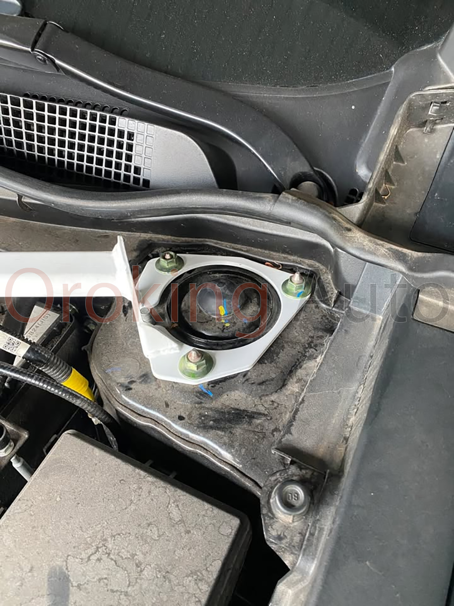 thanh-giang-khoang-may-honda-crv-chinh-hang-ultra-racing (6)