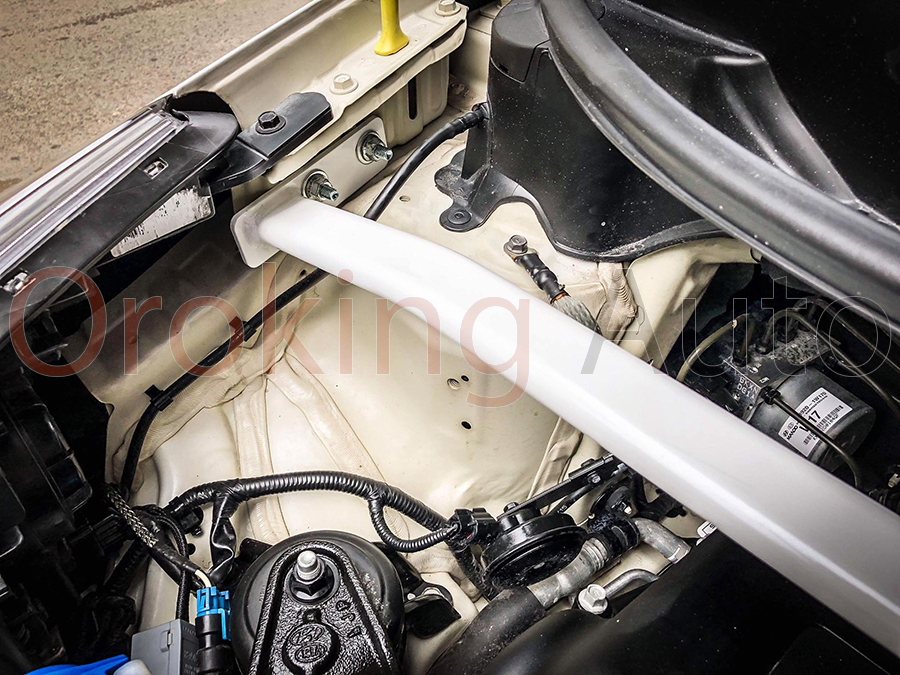 thanh-giang-khoang-may-kia-rio-chinh-hang-ultra-racing (3)