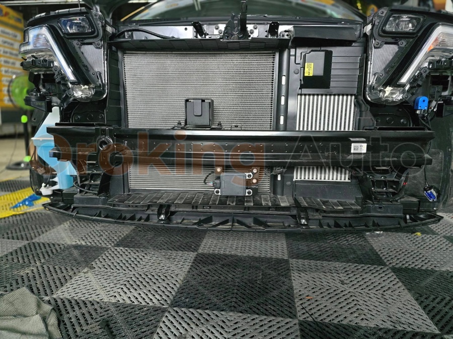 Kia Carnival Premium 2024 nâng cấp an toàn