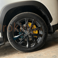 Ốp heo dầu Brembo cho Toyota Corolla Cross chính hãng