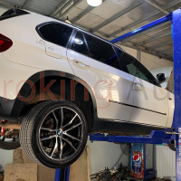 Thanh chống lật sau BMW X5 chính hãng Ultra Racing thiết kế chính xác theo xe