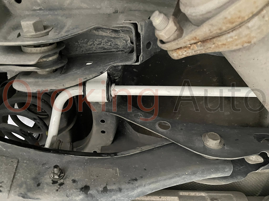 thanh-chong-lat-sau-hyundai-elantra-chinh-hang-ultra-racing (3)