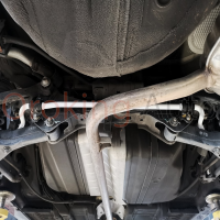 Thanh giằng Ultra Racing giúp cải thiện khả năng ôm cua