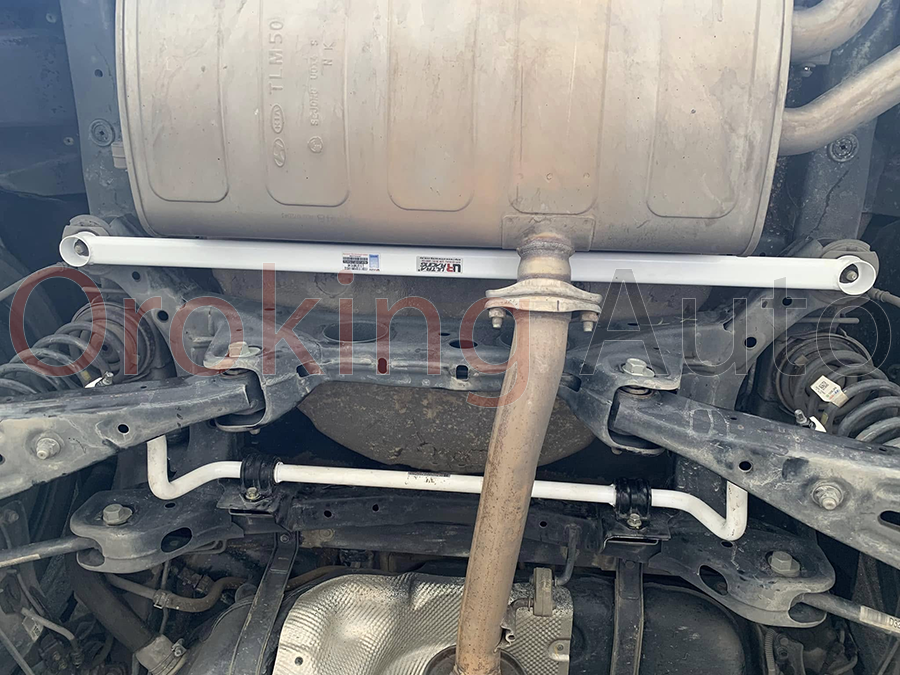 Thanh chống lật sau Hyundai Tucson chính hãng Ultra Racing thiết kế chính xác theo xe