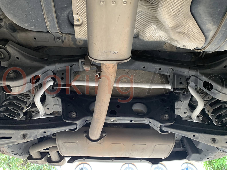 Thanh chống lật sau Hyundai Tucson chính hãng Ultra Racing