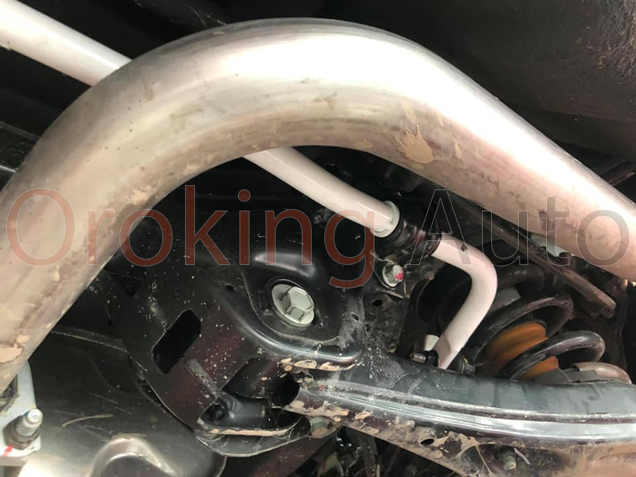 thanh-chong-lat-sau-kia-sedona-chinh-hang-ultra-racing (3)