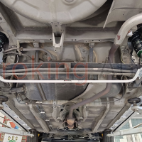 Thanh giằng Ultra Racing giúp cải thiện khả năng ôm cua