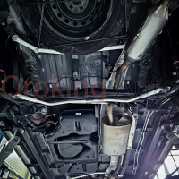 Thanh chống lật sau Toyota Innova chính hãng Ultra Racing thiết kế chính xác theo xe