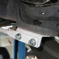 Thanh chống lật sau Toyota Yaris chính hãng Ultra Racing thiết kế chính xác theo xe