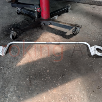 Thanh giằng Ultra Racing giúp cải thiện khả năng ôm cua