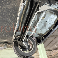 Thanh chống lật sau Vinfast VF5 chính hãng Ultra Racing thiết kế chính xác theo xe