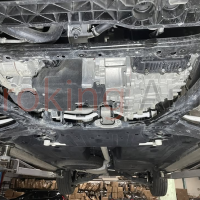 Thanh chống lật trước Kia Carnival chính hãng Ultra Racing