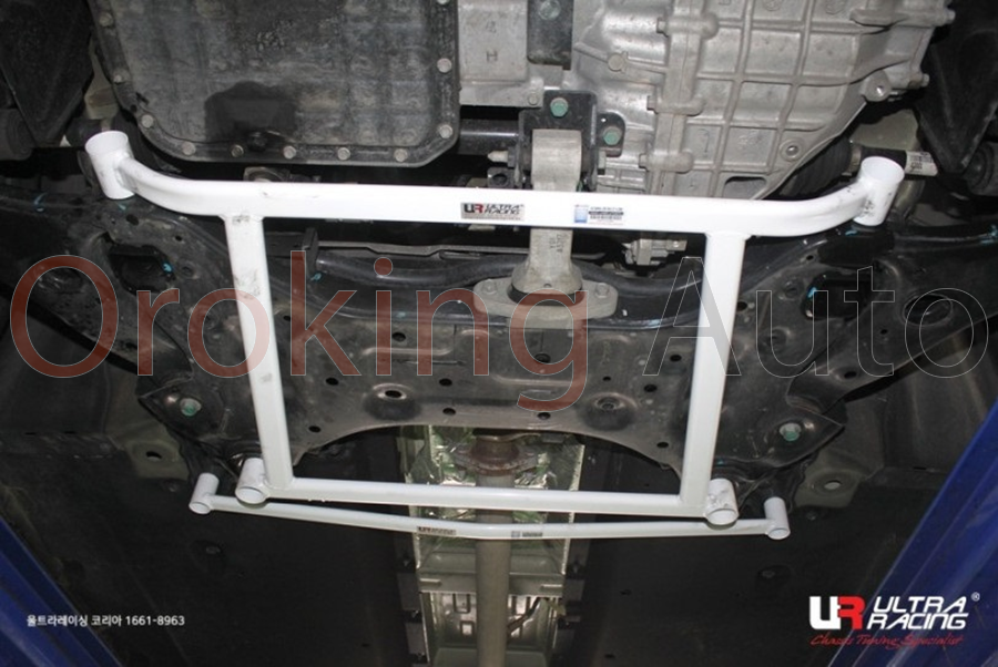 thanh-giang-gam-giua-kia-sedona-chinh-hang-ultra-racing (2)