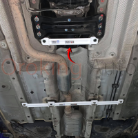 Thanh giằng gầm giữa Mercedes W204 chính hãng Ultra Racing