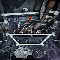 Thanh giằng gầm giữa Toyota Innova chính hãng Ultra Racing