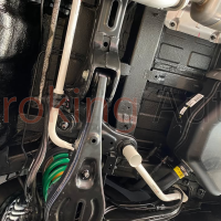 Thanh Giằng Gầm Sau Kia Carnival Chính Hãng Ultra Racing