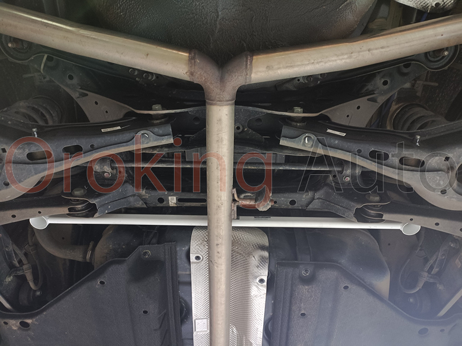 thanh-giang-gam-sau-kia-k5-chinh-hang-ultra-racing-rl2-4138 (3)