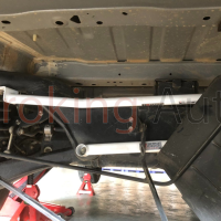 Thanh giằng gầm sau Mitsubishi Outlander chính hãng Ultra Racing là phụ kiện quan trọng