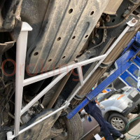 Thanh giằng gầm sau Mitsubishi Pajero Sport chính hãng Ultra Racing là phụ kiện quan trọng