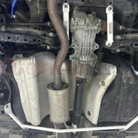 Thanh giằng gầm sau Nissan Xtrail chính hãng Ultra Racing là phụ kiện quan trọng