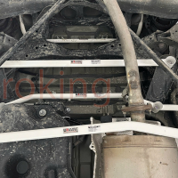 Thanh giằng gầm sau Toyota Alphard chính hãng Ultra Racing giúp tăng cường độ cứng và ổn định của khung gầm xe khi di chuyển